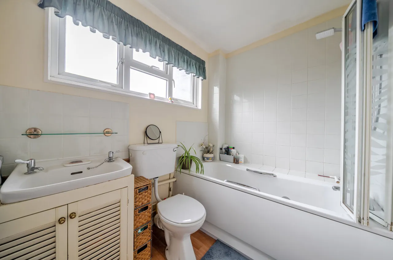 Lock Road, Guildford, GU1, photo 11