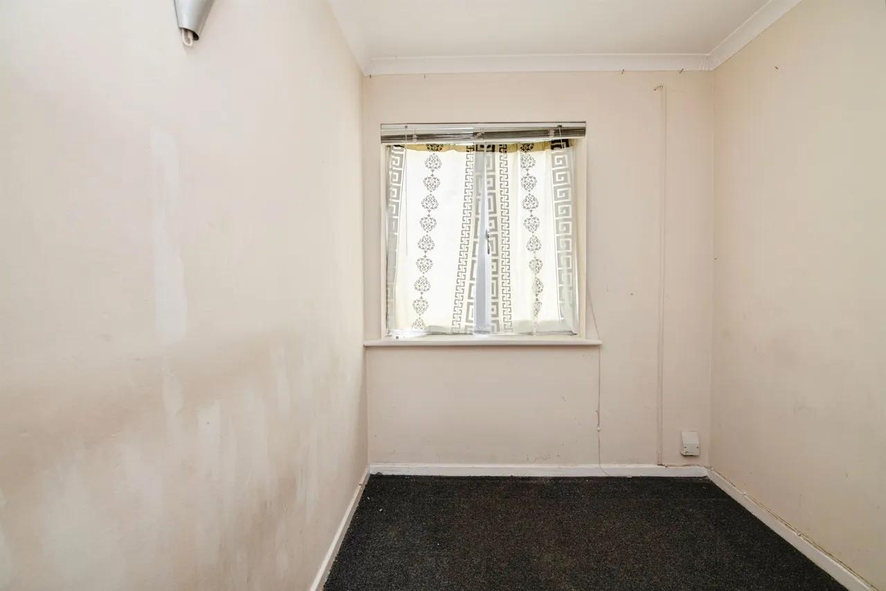 Tudor Court, Tipton, DY4, photo 13