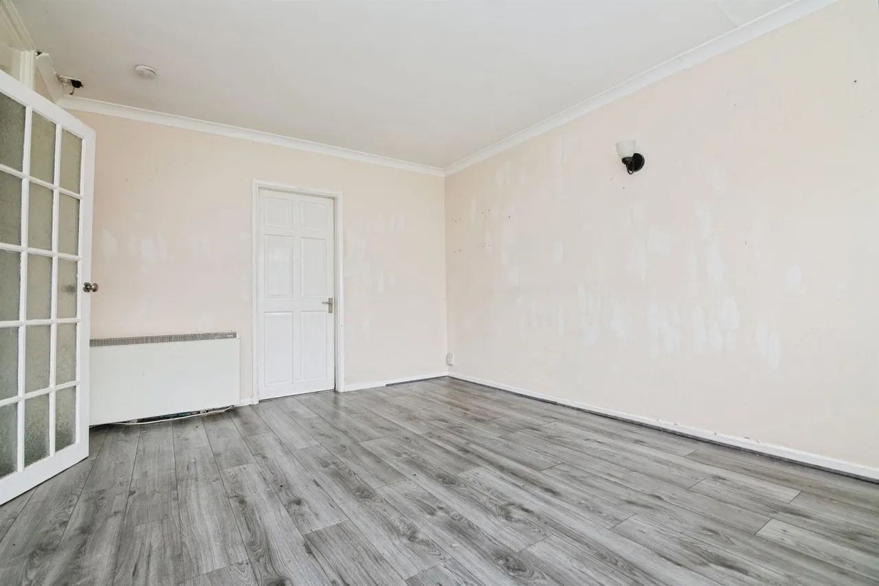Tudor Court, Tipton, DY4, photo 7