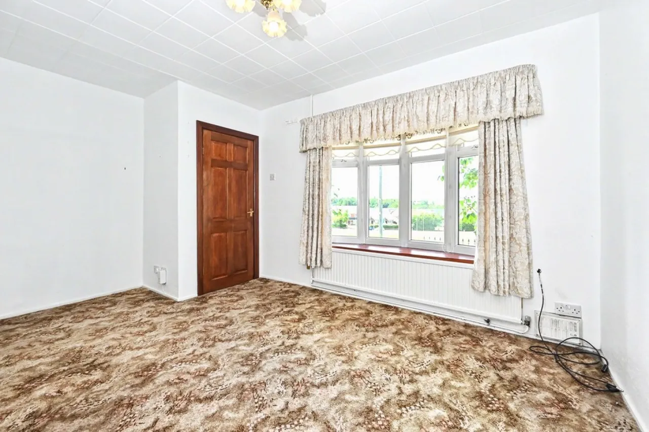 Calvary Crescent, Bentilee, Stoke-on-Trent, photo 4