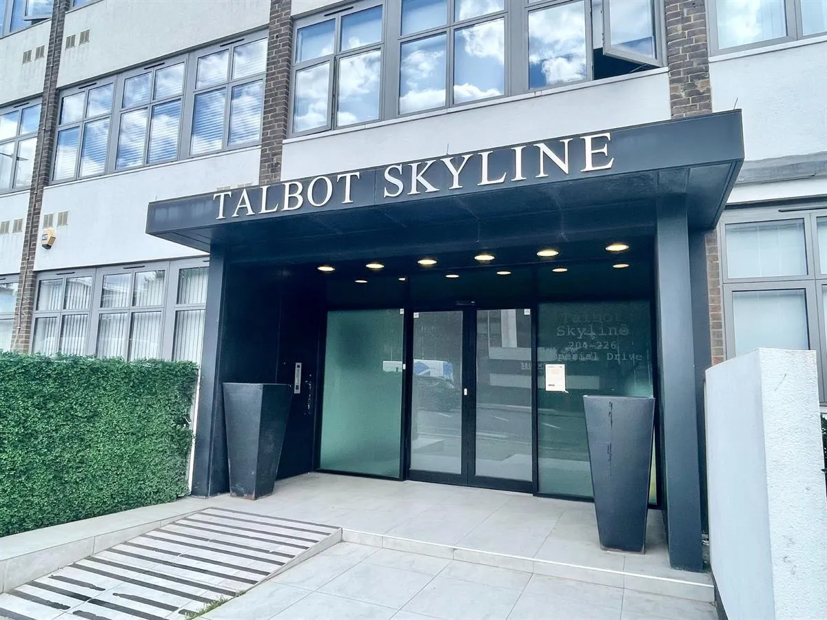 Talbot Skyline, Harrow, HA2, photo 2
