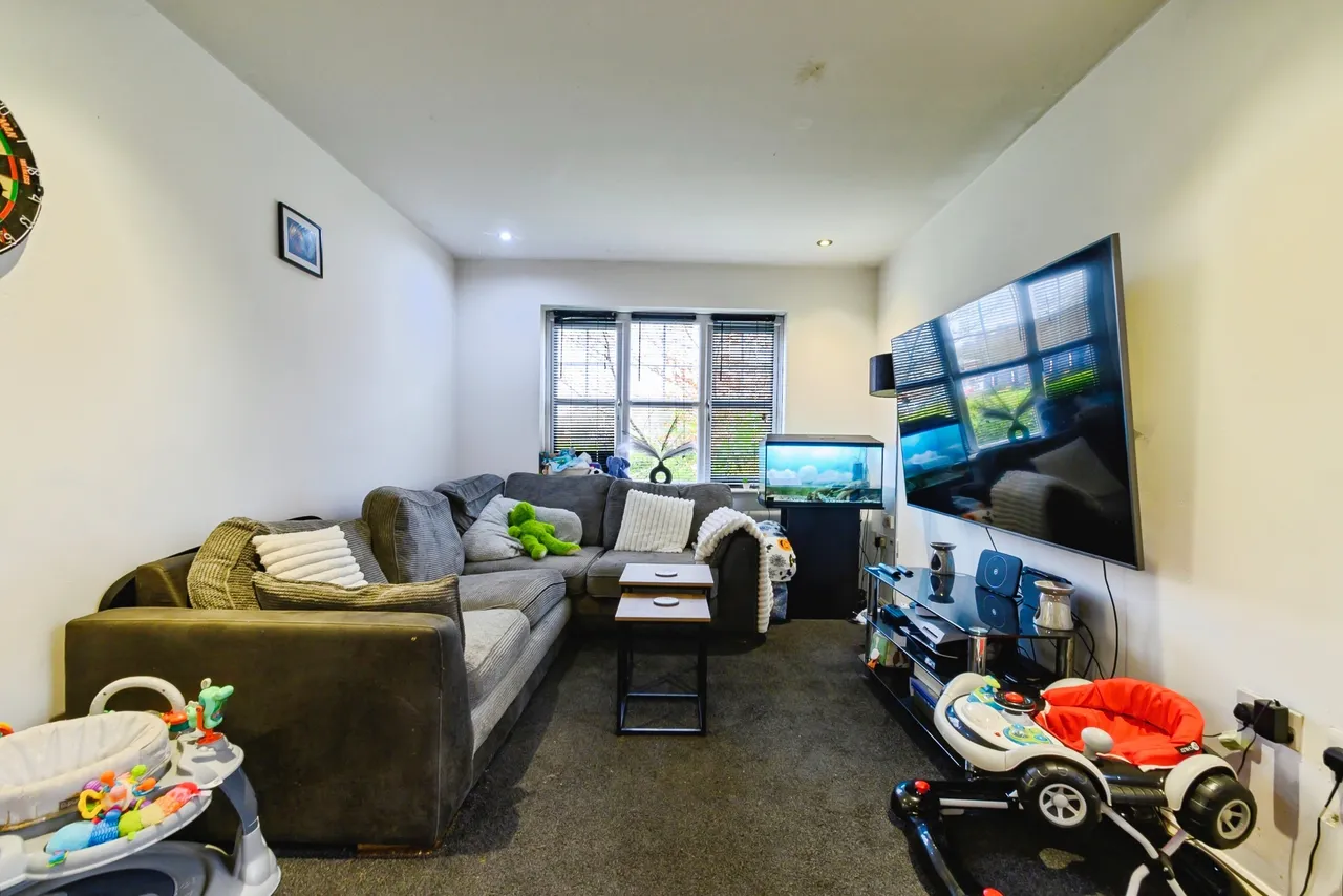 Astley Brook Close, Bolton, BL1, photo 4