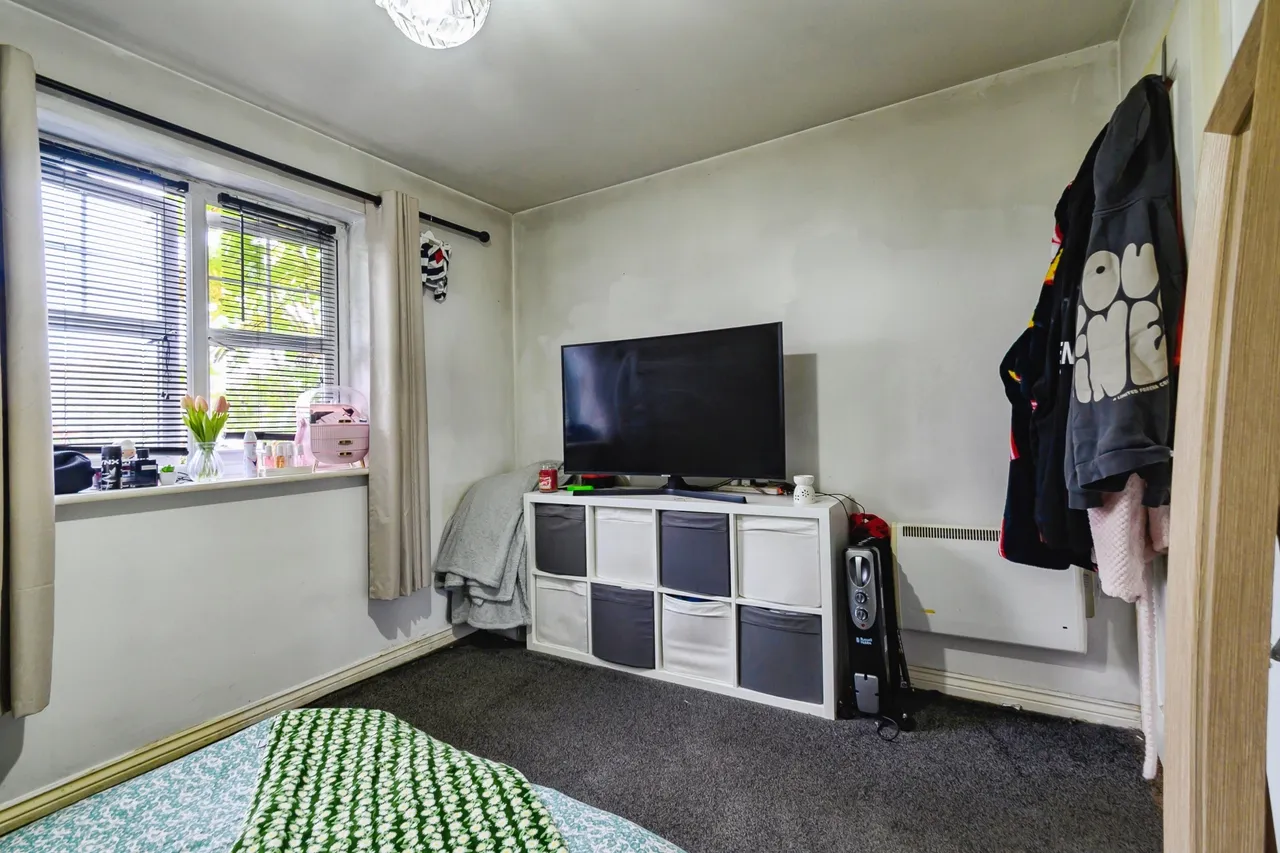 Astley Brook Close, Bolton, BL1, photo 8