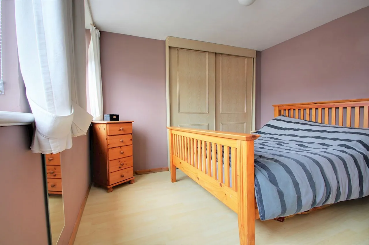 Kenilworth Gardens, Hornchurch, RM12, photo 17