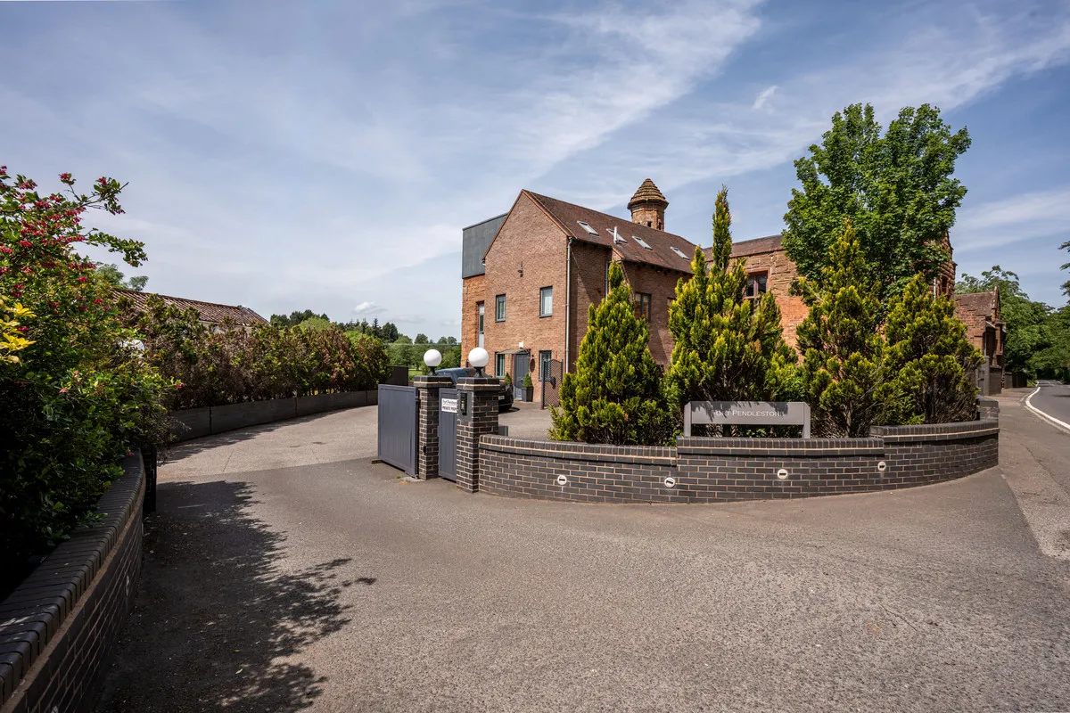 2 bed flat for sale, Telford Road, Bridgnorth, WV15