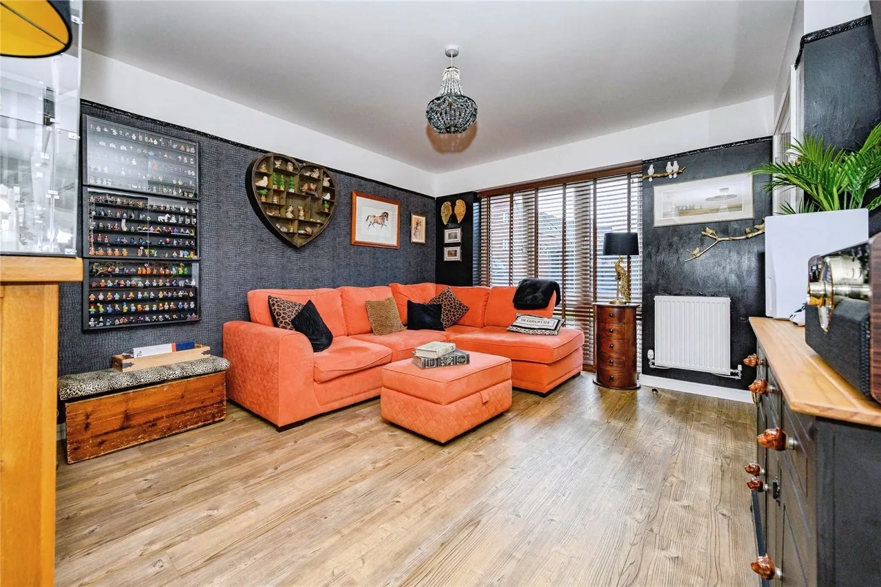 Hawthorn Lane, Houghton Regis, Dunstable, Bedfordshire, LU5, photo 5