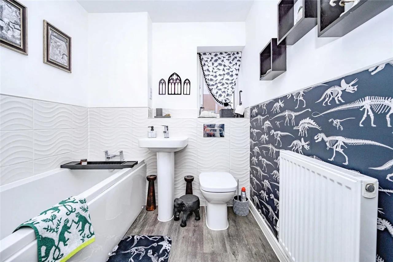Hawthorn Lane, Houghton Regis, Dunstable, Bedfordshire, LU5, photo 14