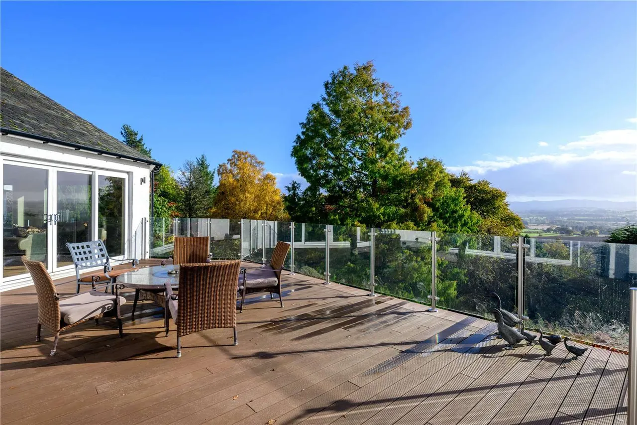 Rockmount, Callum's Hill, Crieff, Perthshire, PH7 3LT, photo 2
