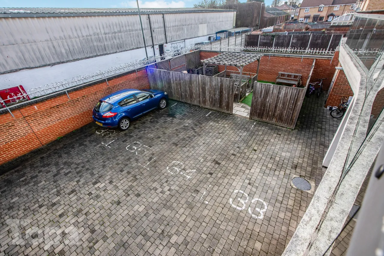 East Road, Welling, DA16, photo 17