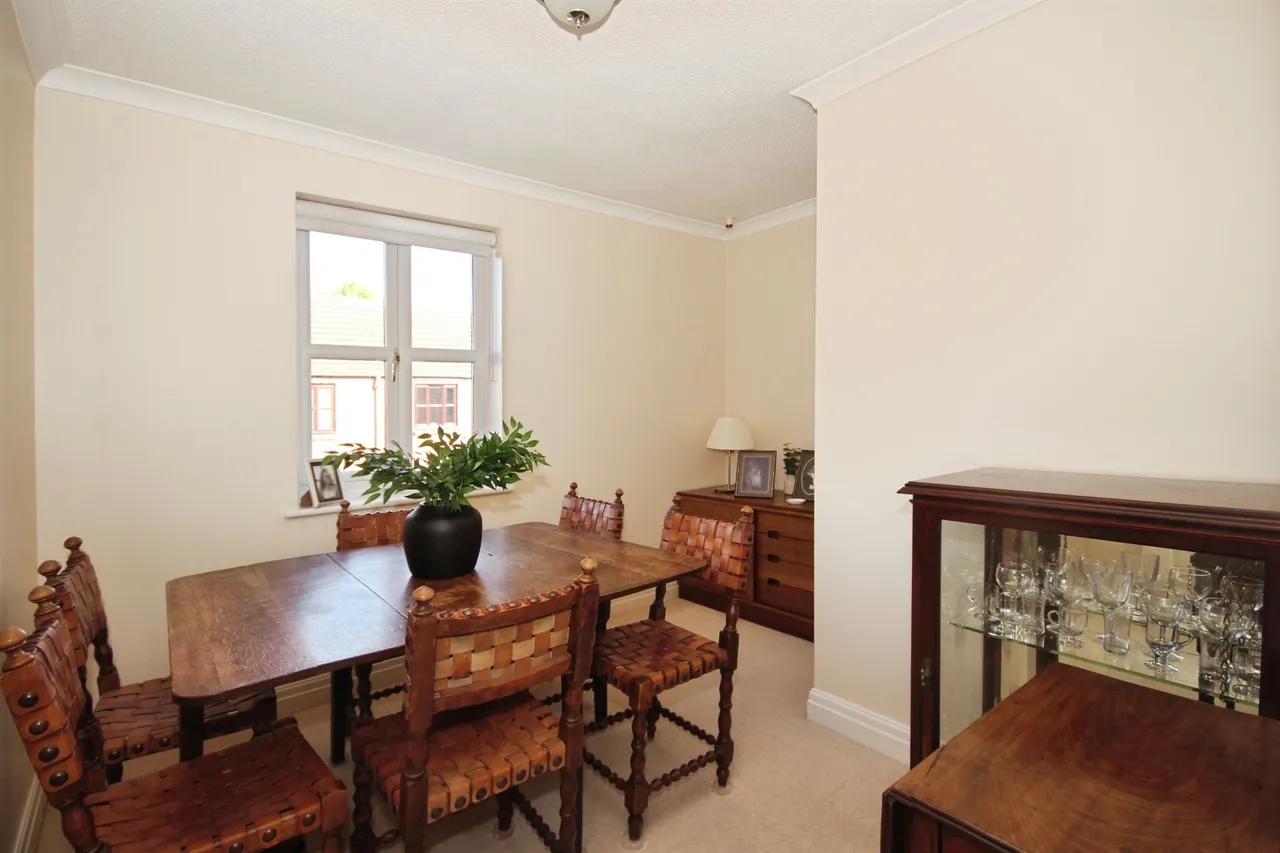 Saffron Meadow, Stratford-Upon-Avon, CV37, photo 7