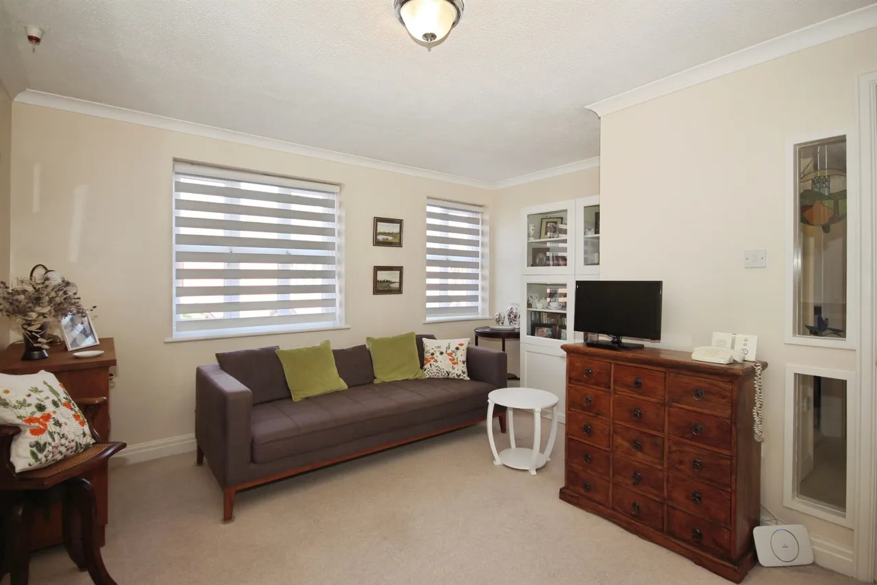 Saffron Meadow, Stratford-Upon-Avon, CV37, photo 6
