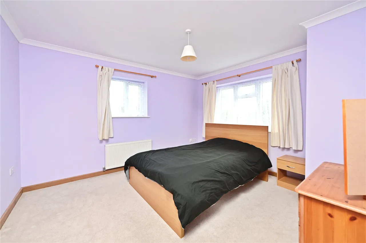 Bell Meadow Road, Hook, Hampshire, RG27 9HL, photo 9