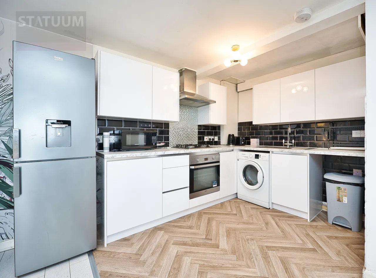 Castle Road, Barking, RM9, photo 3