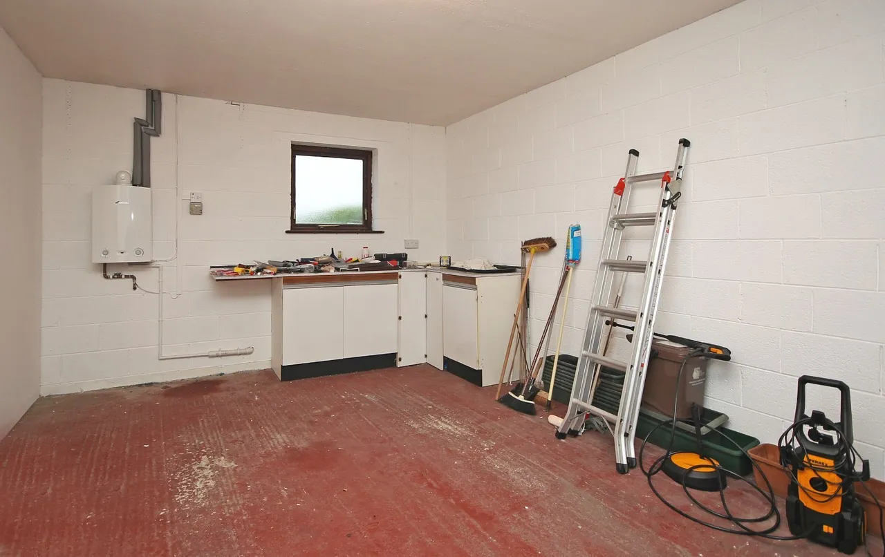Llys Y Rhos, Rhostrehwfa, photo 11