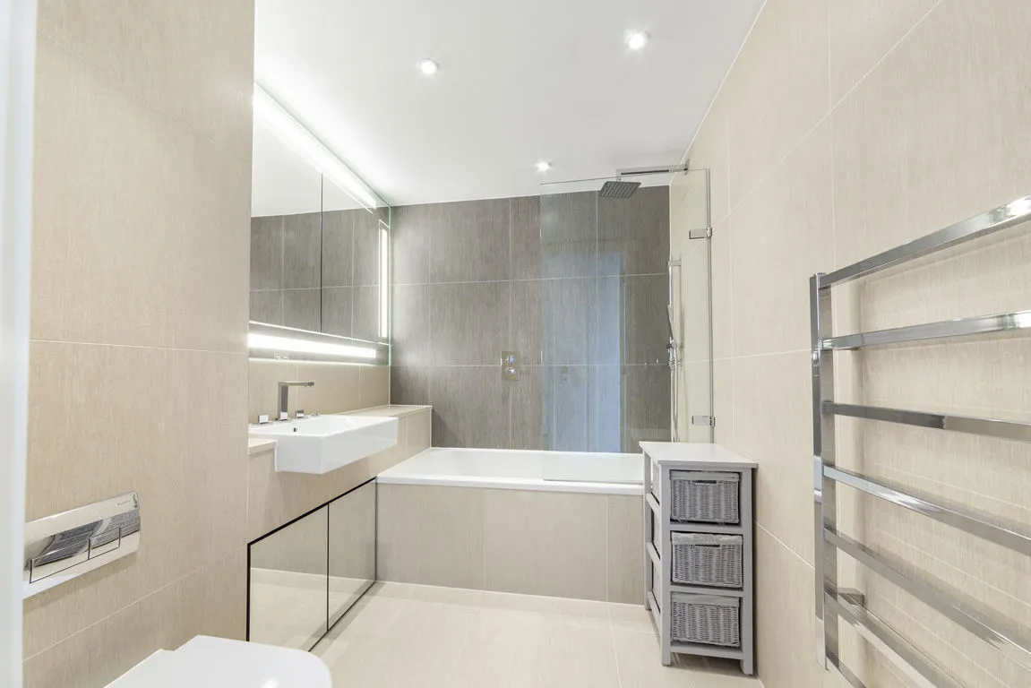 Alie Street, Aldgate East, photo 8