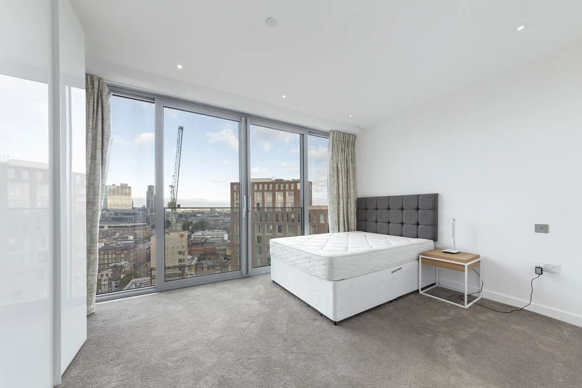 Alie Street, Aldgate East, photo 7