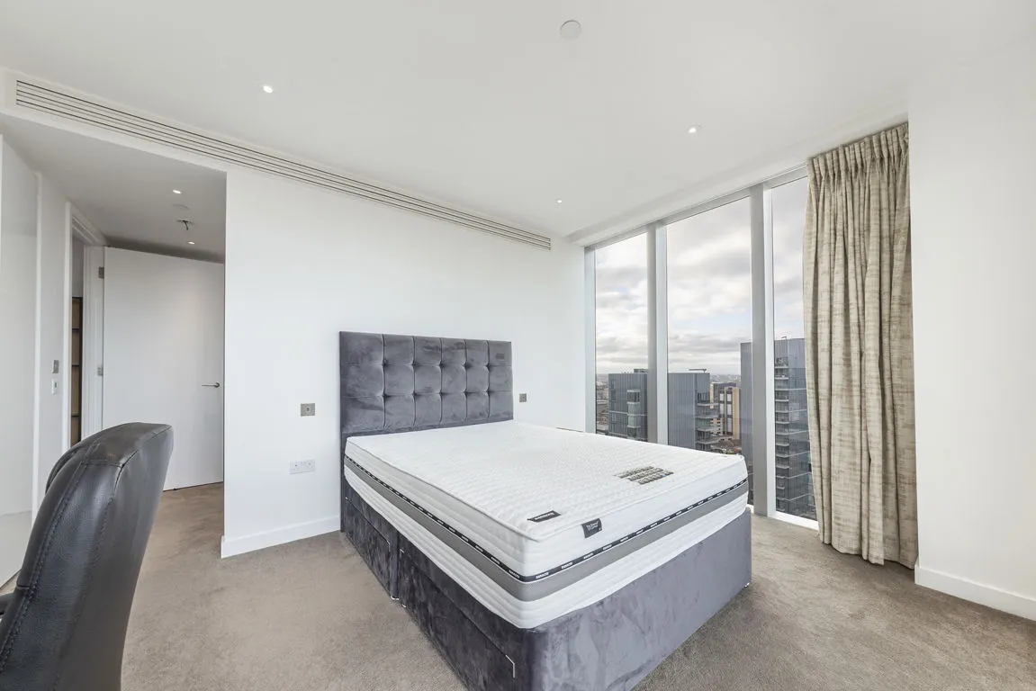 Alie Street, Aldgate East, photo 6