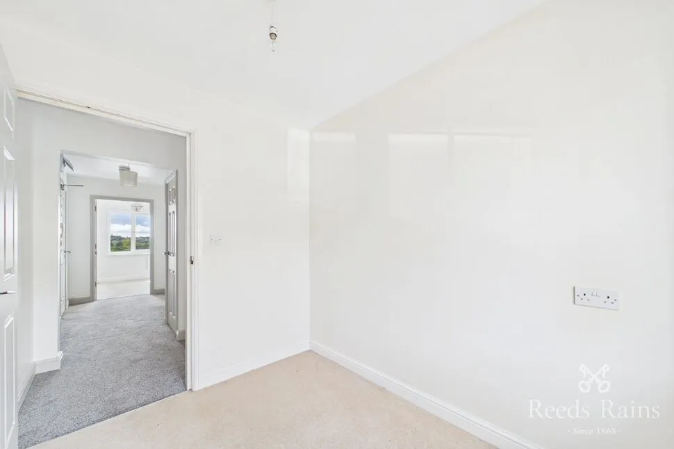 Woodhouse Road, Sheffield, S12, photo 12