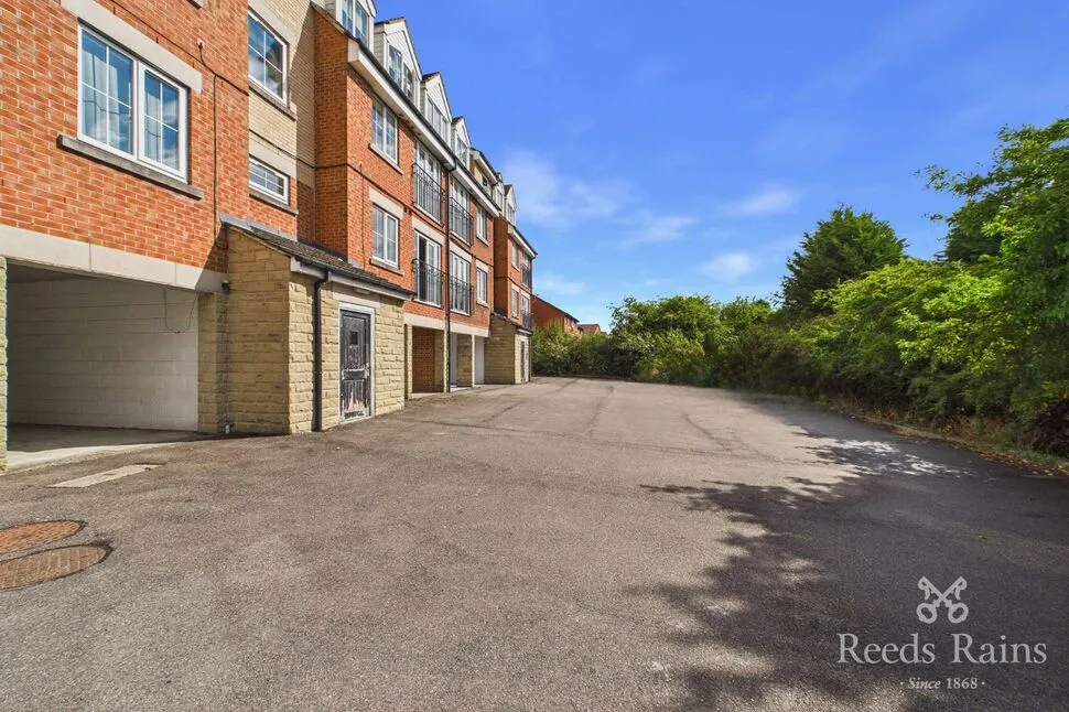 Woodhouse Road, Sheffield, S12, photo 4