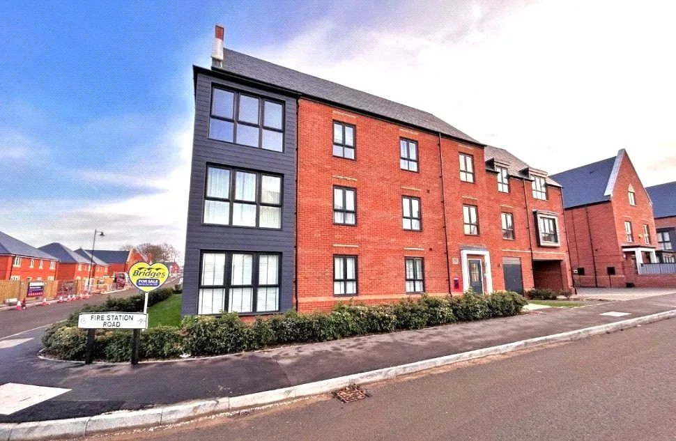 1 bed flat for sale, Fire Station Road, Wellesley, GU11