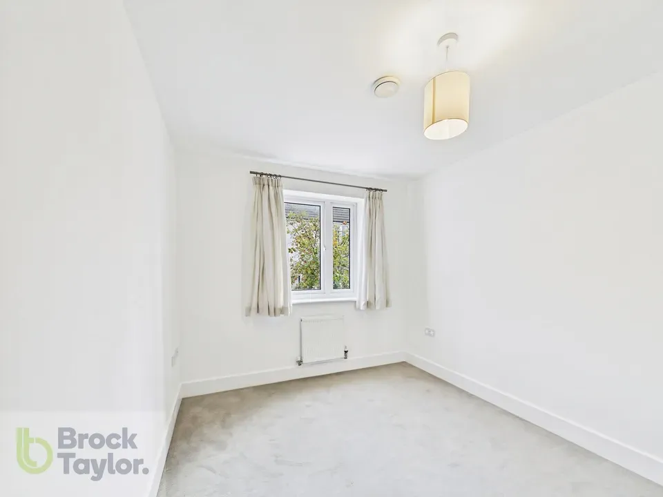 Lexington Drive, Haywards Heath, RH16, photo 17