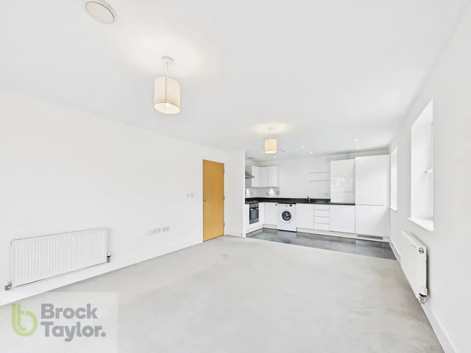 Lexington Drive, Haywards Heath, RH16, photo 2