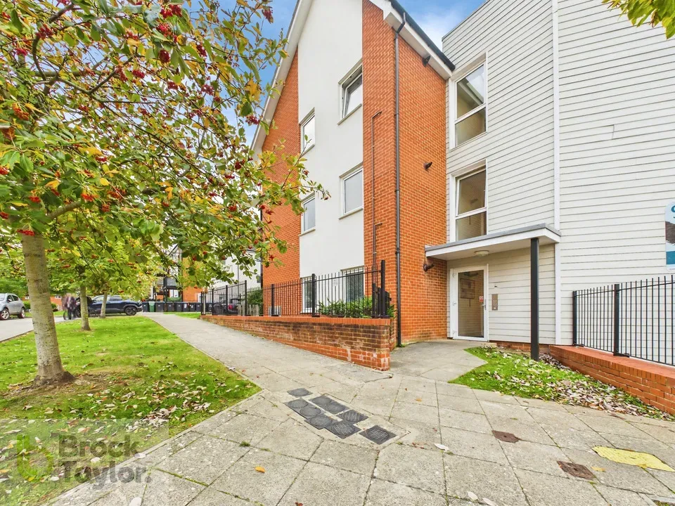 Lexington Drive, Haywards Heath, RH16, photo 20
