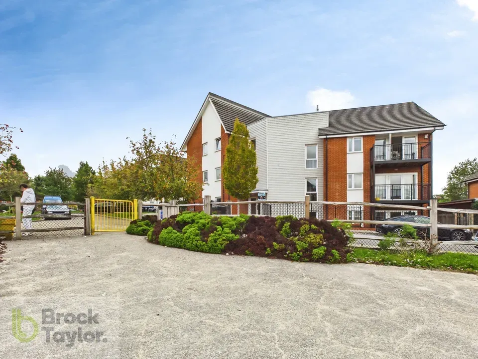 Lexington Drive, Haywards Heath, RH16, photo 4