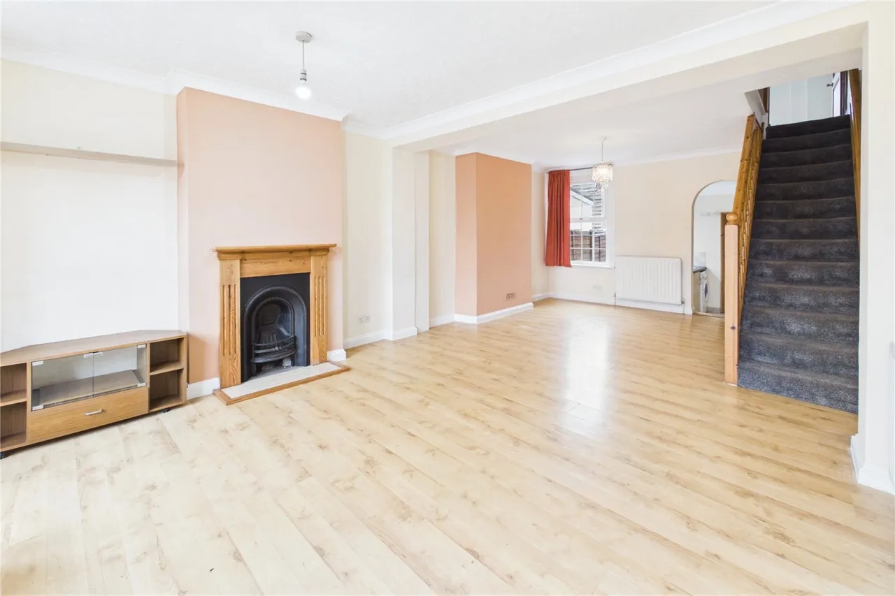 Kings Road, Newbury, RG14, photo 2