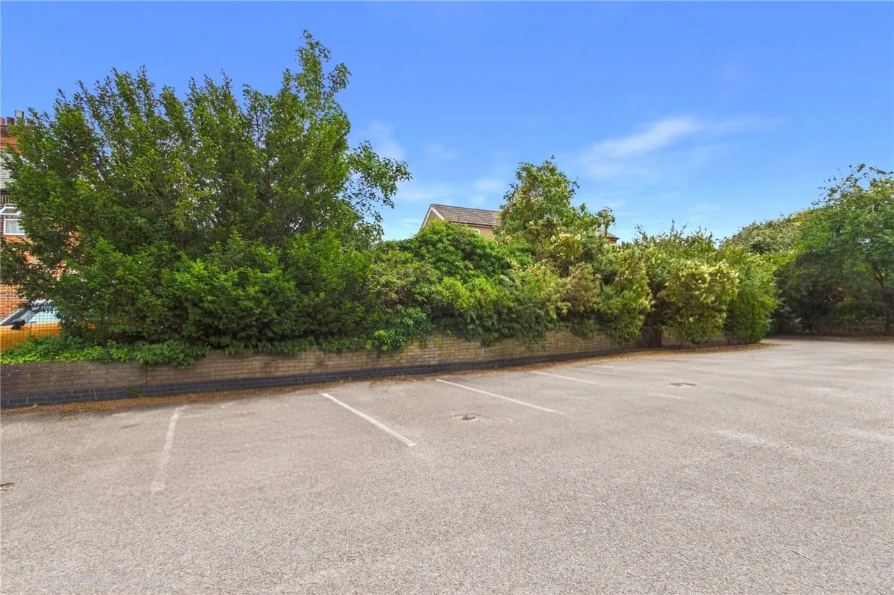 Kings Road, Newbury, RG14, photo 15