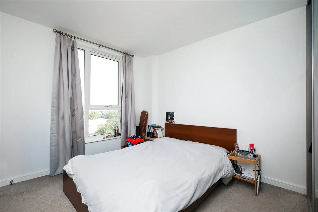 Munster Court, Bollo Bridge Road, London, W3, photo 4