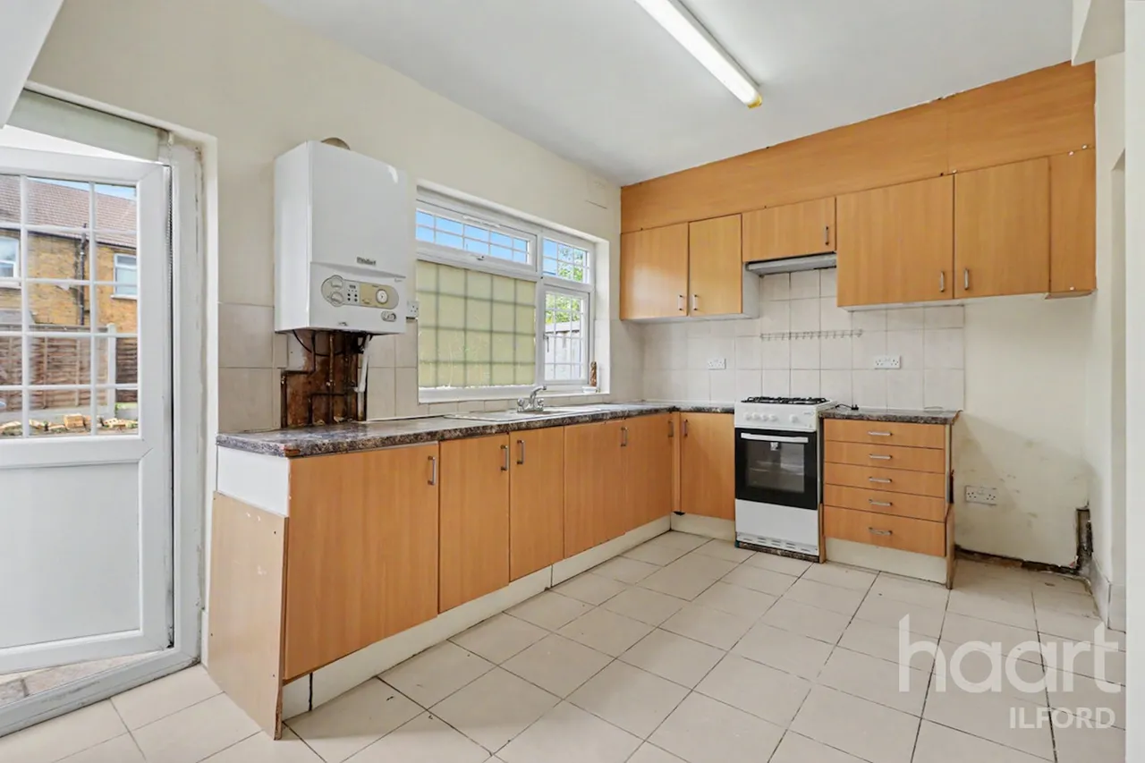 Grosvenor Road, Ilford, IG1, photo 12