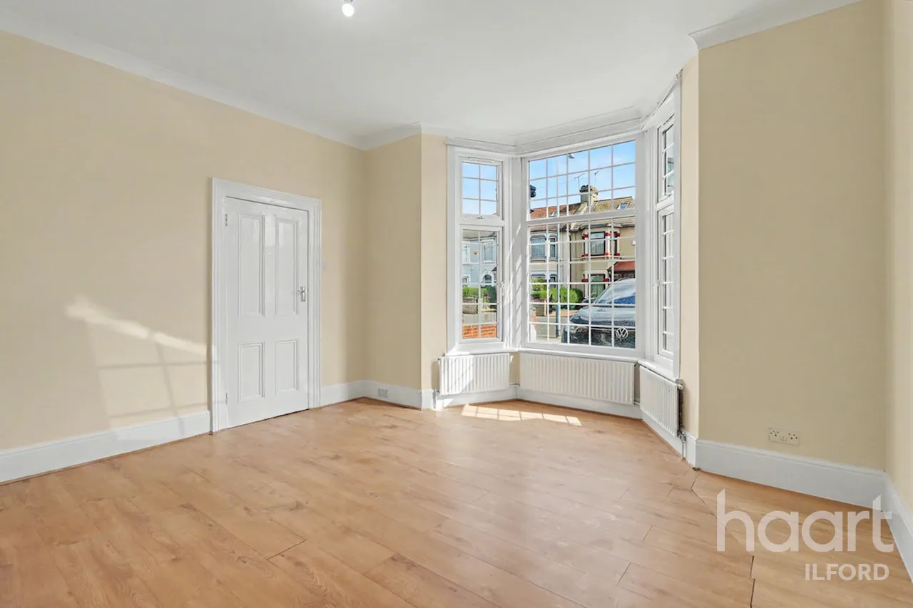 Grosvenor Road, Ilford, IG1, photo 7