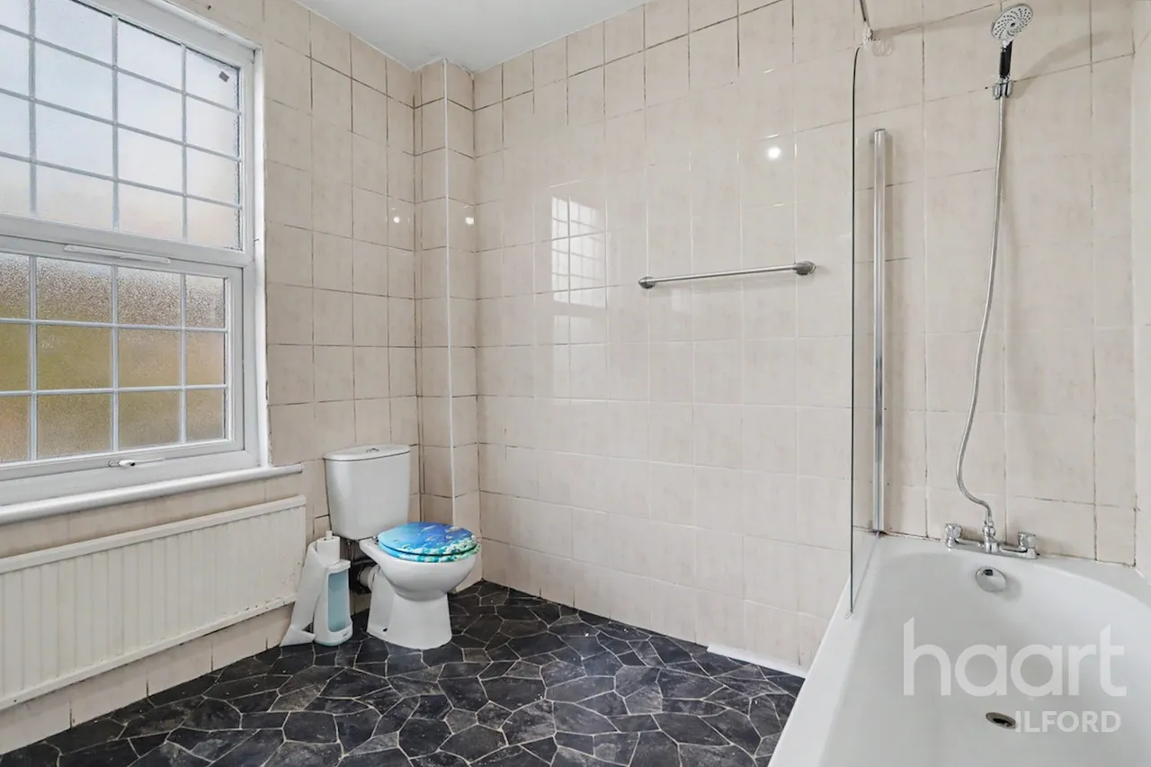 Grosvenor Road, Ilford, IG1, photo 19