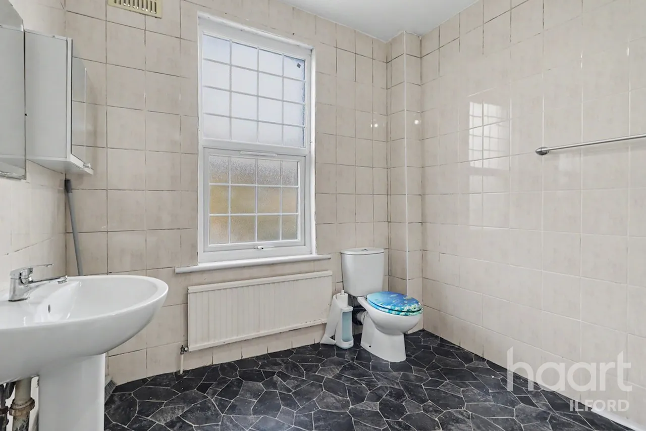 Grosvenor Road, Ilford, IG1, photo 18