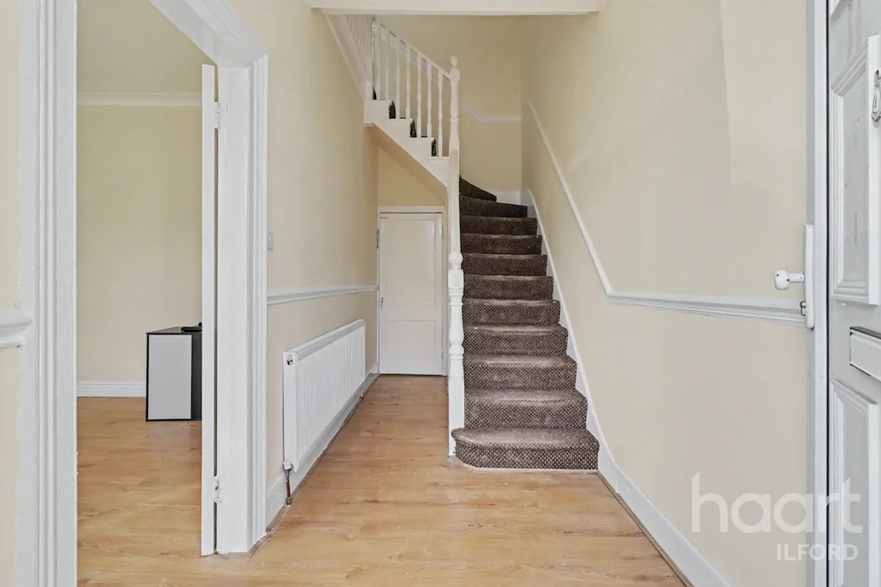 Grosvenor Road, Ilford, IG1, photo 5