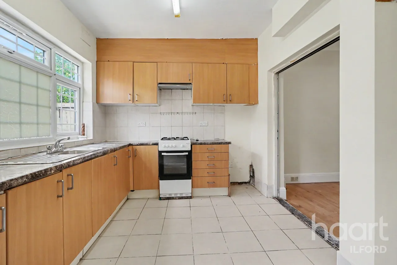 Grosvenor Road, Ilford, IG1, photo 14