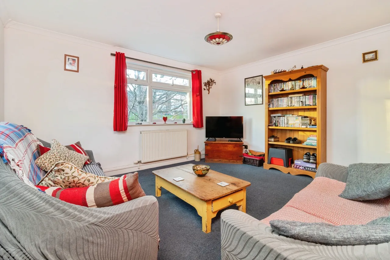 Alexandra Road, Bridport, DT6, photo 3
