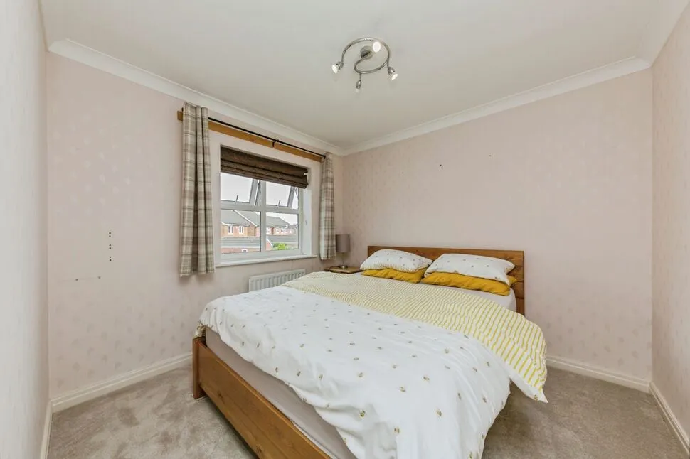 Broxton Avenue, Middlewich, CW10, photo 8