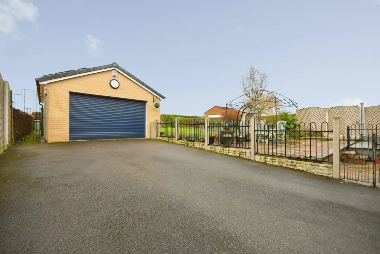 Nethermoor Road, Wingerworth, Chesterfield, Derbyshire, S42, photo 19