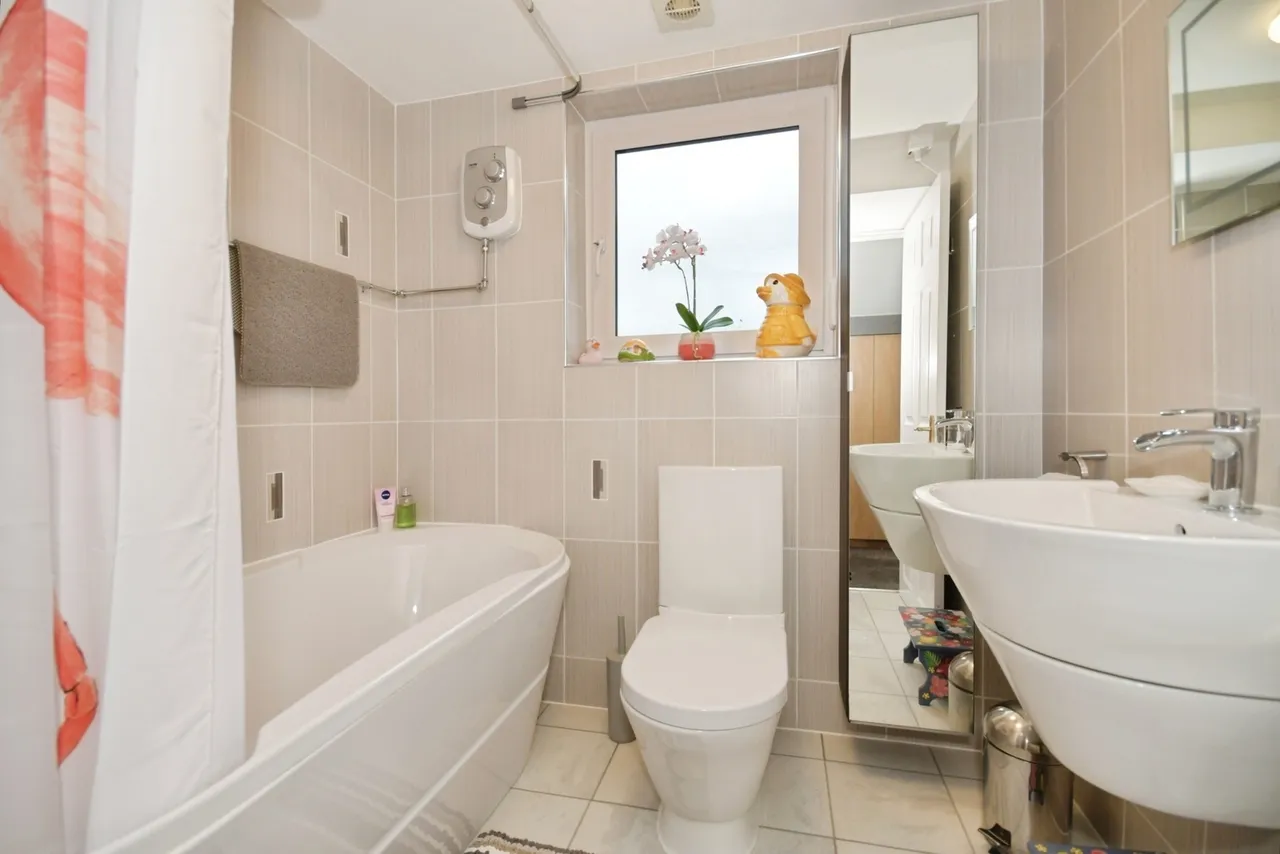 Nethermoor Road, Wingerworth, Chesterfield, Derbyshire, S42, photo 14