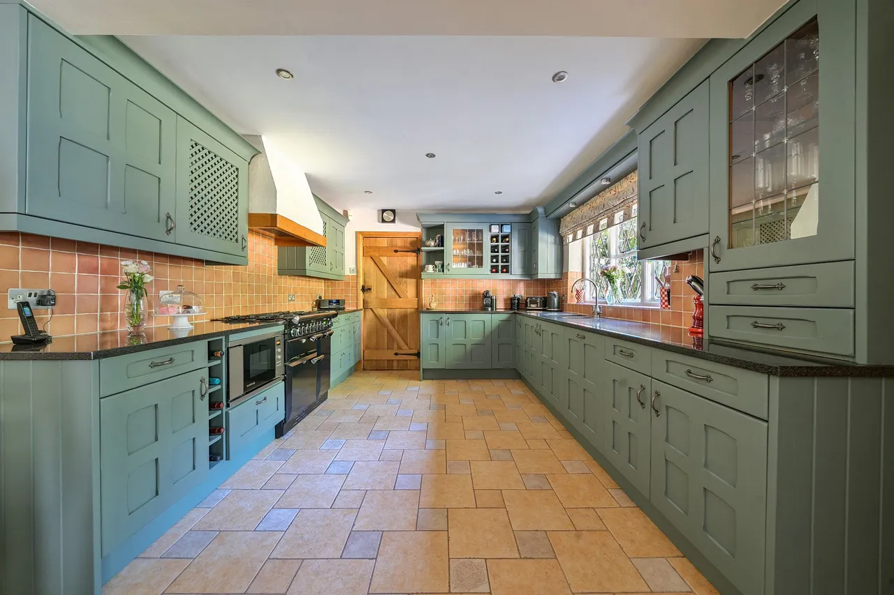 Merrywood Lane, Thakeham, RH20, photo 11