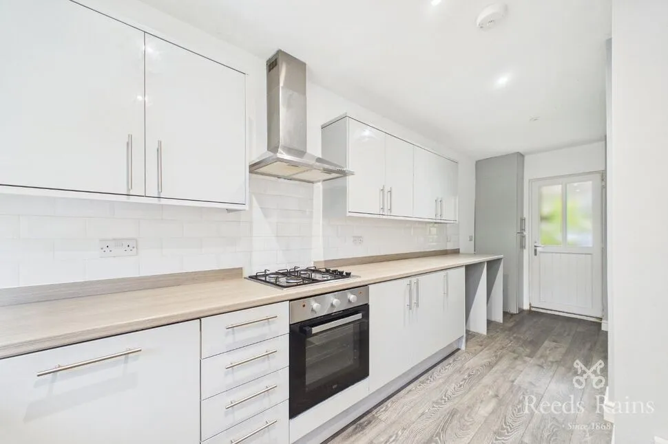 Fraser Crescent, Sheffield, S8, photo 4