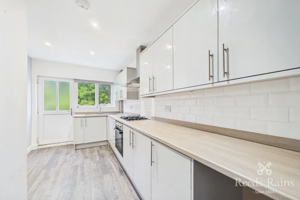 Fraser Crescent, Sheffield, S8, photo 5