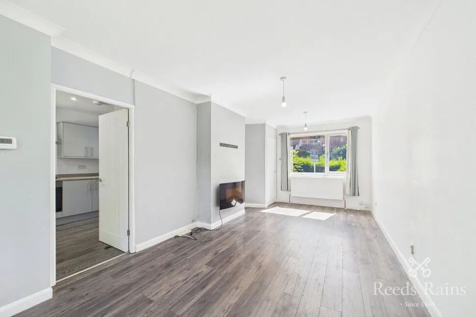 Fraser Crescent, Sheffield, S8, photo 2