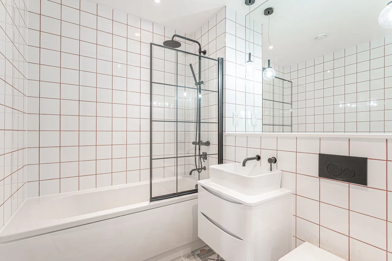 FLAT 2, 55A Ballards Lane, London, photo 6