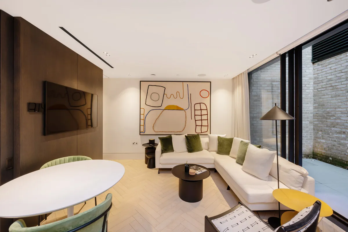 Park Crescent, London, W1B, photo 2
