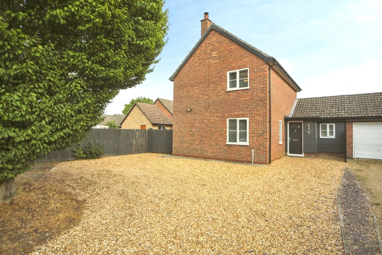 3 bed house for sale — The Chase, Stanton, Bury St. Edmunds