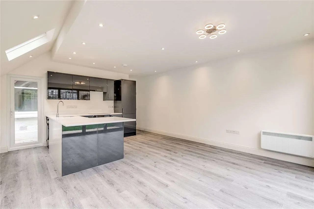 Rudloe Road, London, SW12, photo 10
