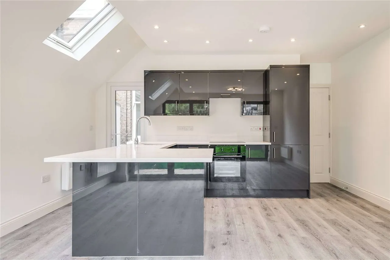 Rudloe Road, London, SW12, photo 3